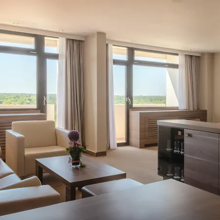 מלון Crowne Plaza Frankfurt Congress By Ihg 4*